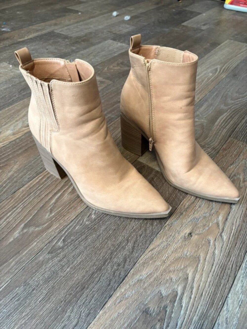 Woman’s boots